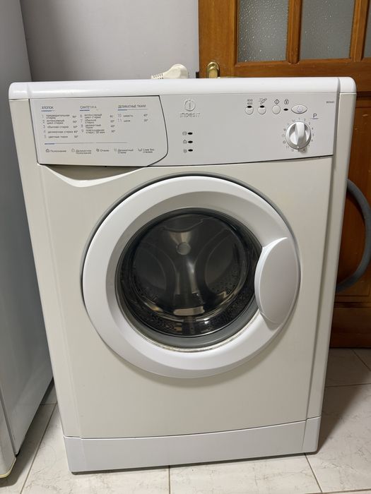 Продам Стиральную машину Indesit