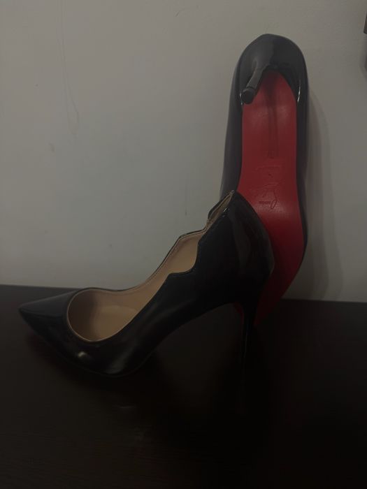 Louboutin hot chicks черно токчета 37 номер