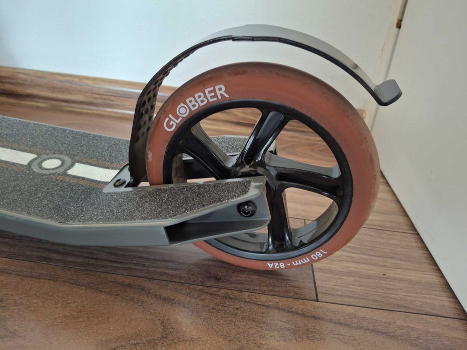 Тротинетка Globber ONE K 180 DELUXE със спирачка - като НОВА
