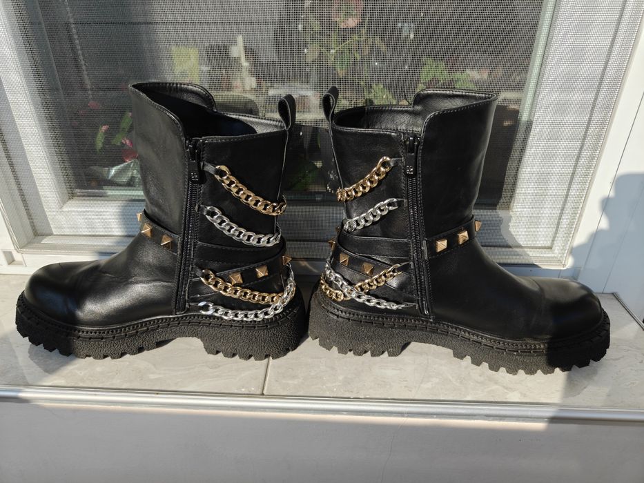 Дамски боти-като нови