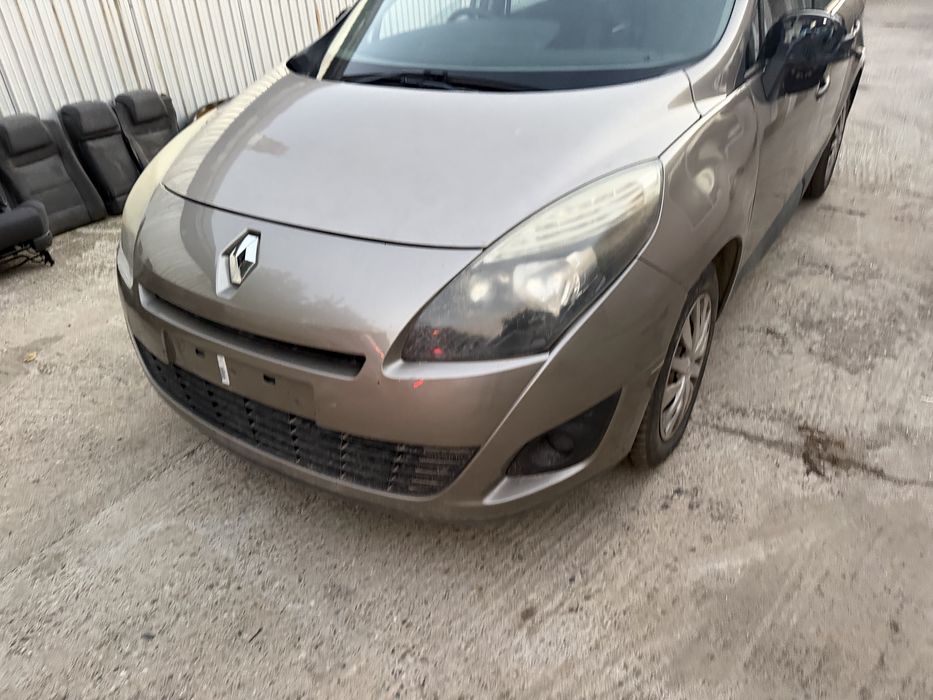 Bara fata capota motor renault scenic 1,6/16v  fab 2011 euro 5