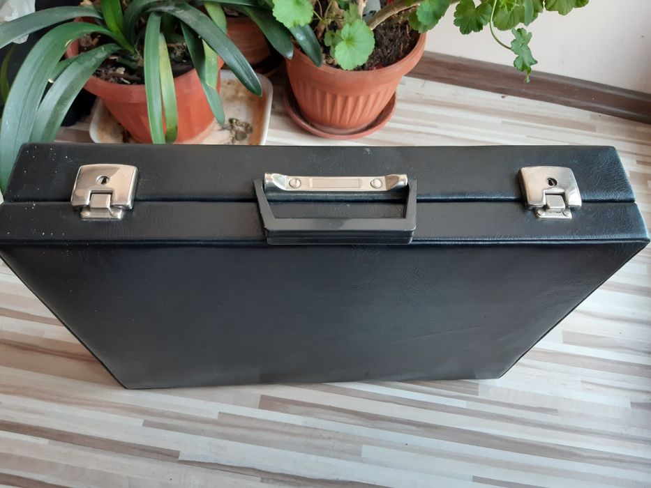 Ретро кожен куфар