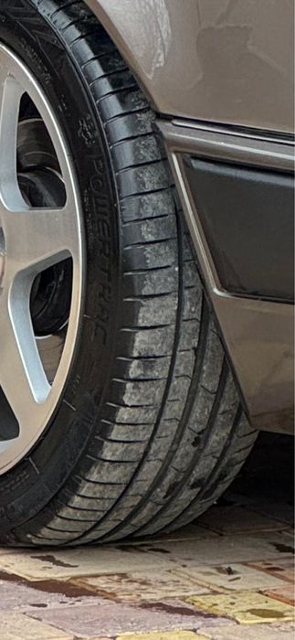 Шины. 17/225/45 лето. Бездиска