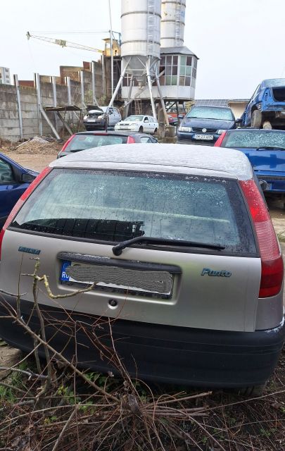 Fulie - Fiat Punto 2000 1.2 MT (60 hp)