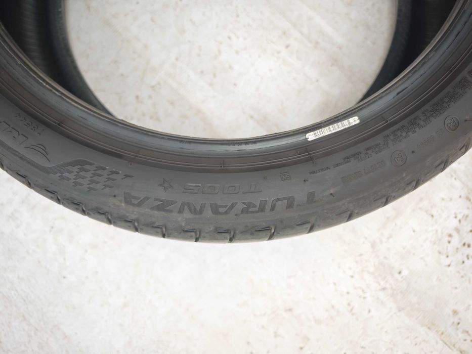 Anvelope 225/40/18 ca noi an 2023 vara BRIDGESTONE TURANZA RUNFLAT