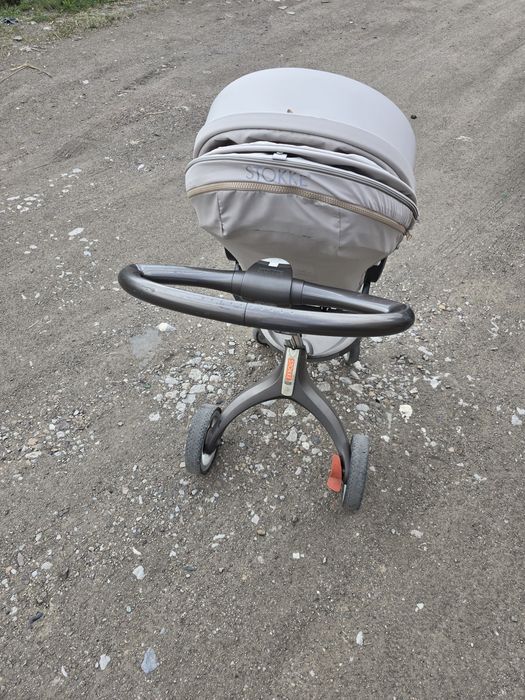 Продам коляску Stokke