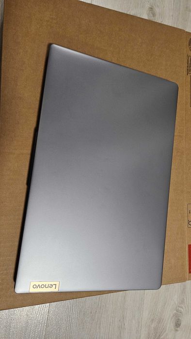 Laptop Lenovo Idea Pad Slim 3/15,6 ”, windows 11 si procesor I5-12450H