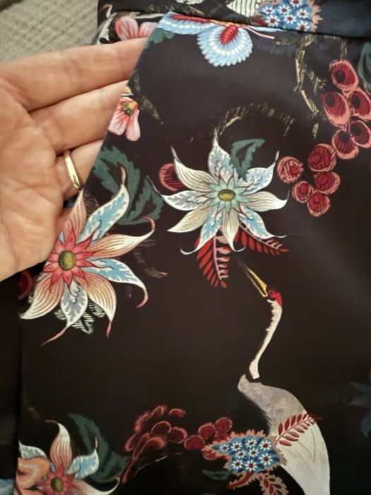 Pantaloni evazati cu imprimeu