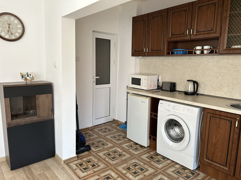 Дава се под наем Тристаен апартамент в Варна, Нептун - 110 кв.м за 765 € - Снимка #11