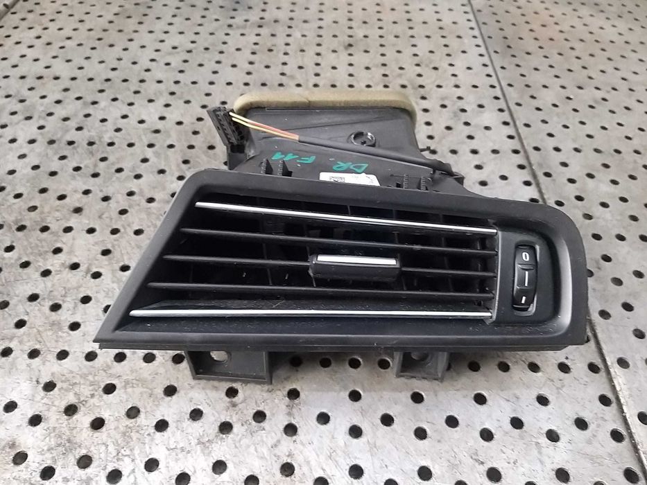 Grila ventilatie aer bord dreapta bmw seria 5 f11 f5916689010