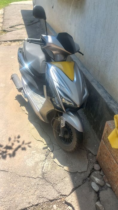 Продам мопед bettle bolt 125 кубов