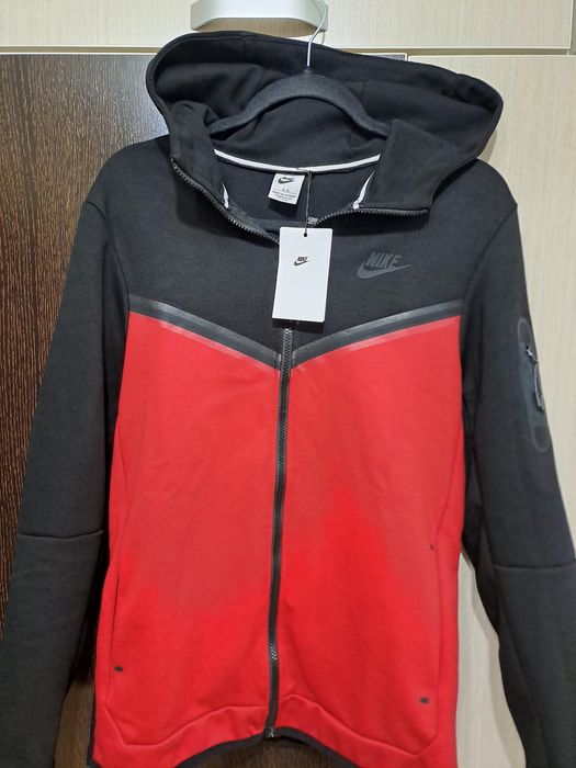 Nike tech            roșu,negru