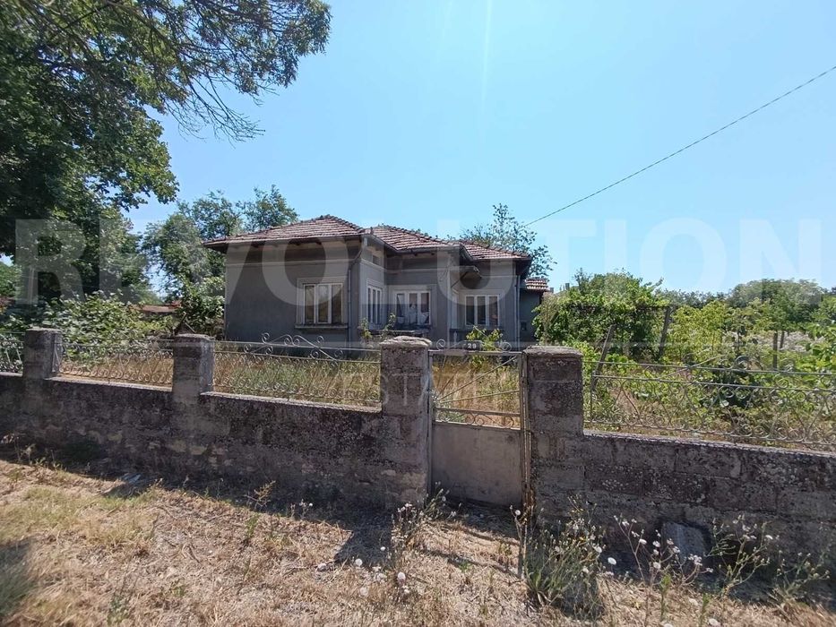 Продава се Къща в Варна, Център - 61 кв.м за 410 €/кв.м - Снимка #2