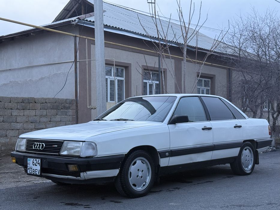 Продам AUDI 100.