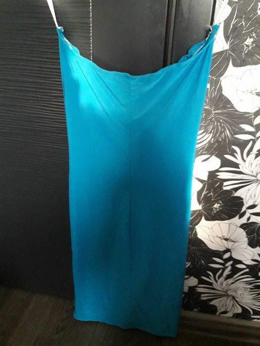 Дамска рокля по тялото