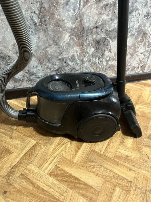 Продам Пылесос samsung