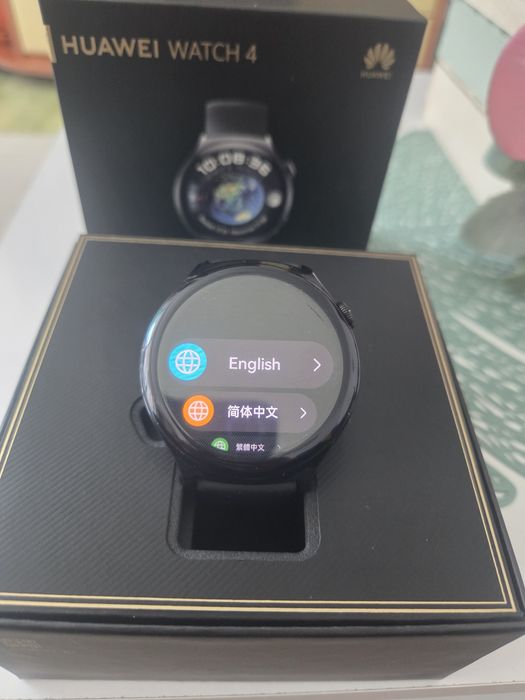 Смарт часовник Huawei watch 4