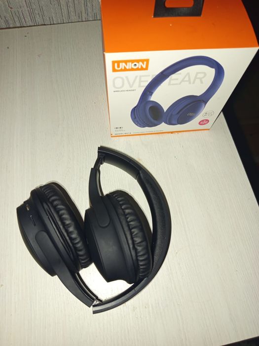 Продам наушник BX14