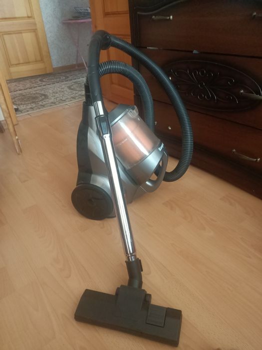 Продам хороший пылесос