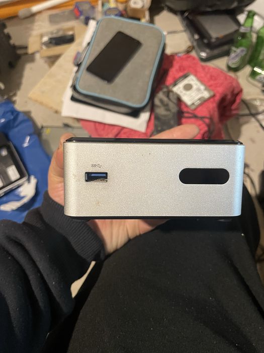 Vand intel nuc in stare buna