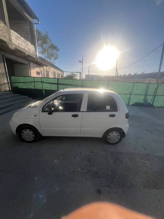 Matiz sotiladi 2011yil tez va arzon