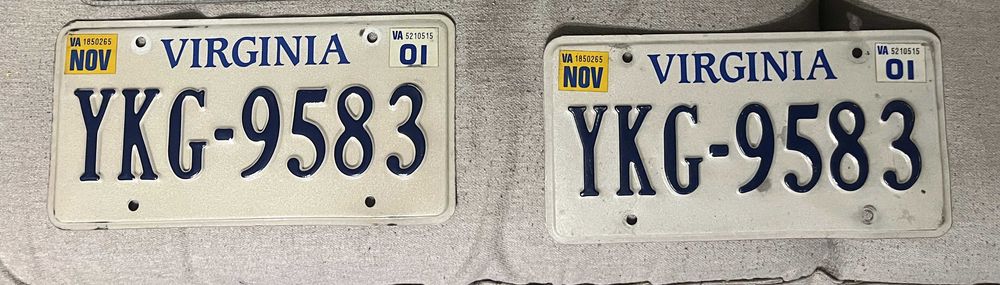 Set 2 numere originale SUA Virginia YKG 9583 2001