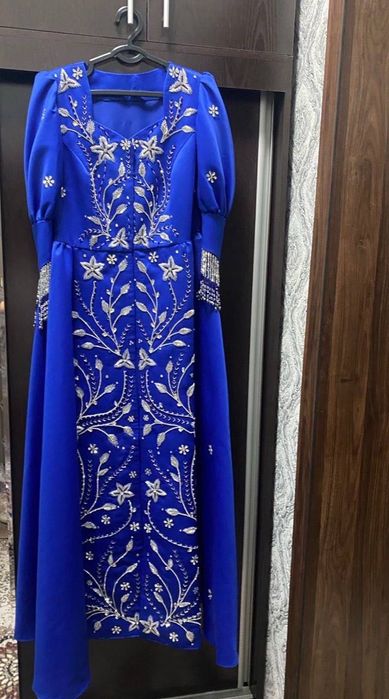 Ансамбль и зар халат для невест.