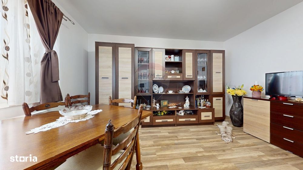 Casă de vânzare în Hărman – 1004 mp teren – Deschidere la 2 străzi