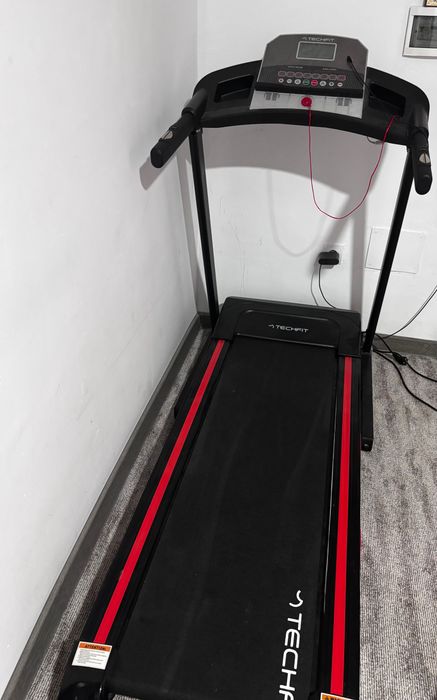 Banda de alergare electrica TECHFIT,Stare impecabila.Vând banda de alergare TECHFIT, model electric,  în stare perfectă de funcționare.