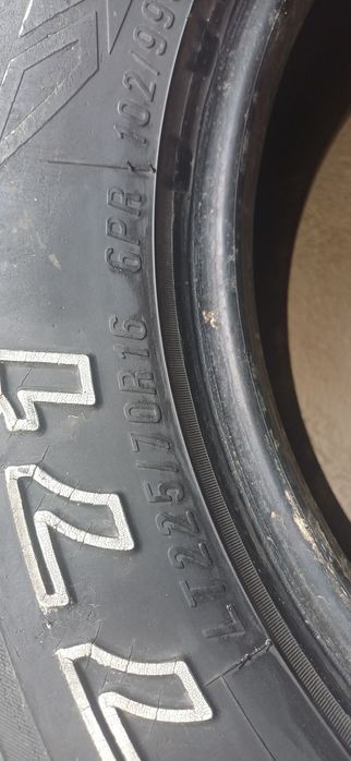 Комплект шины 225/70/16 СРОЧНО