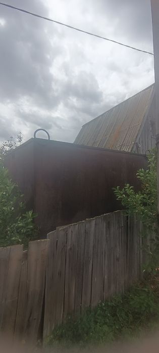 Металлический бак