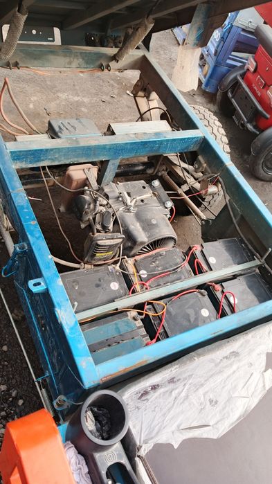 Skutr holati zor kam haydalgan dvijoki bor idial yengi dvojok qoylgan