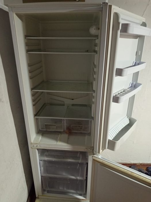 Продам холодильник