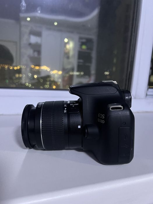 Canon EOS 1200D