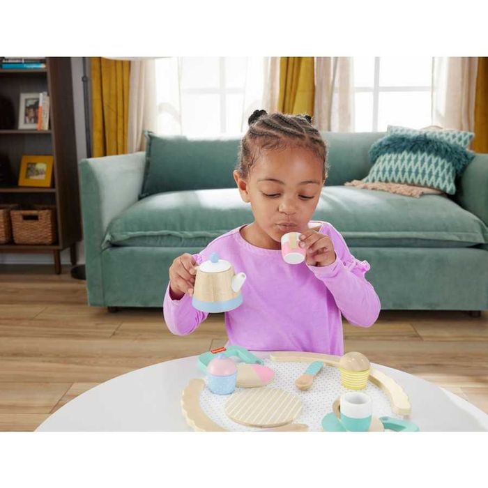 Детски дървен комплект за чай закуска за дървена кухня Fisher Price