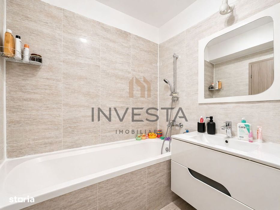 Apartament modern de vanzare cu 2 camere, ansamblul Luminia, Europa — fotografia 3