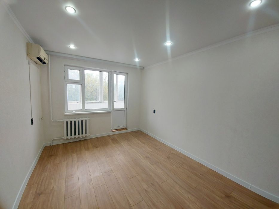 Продается 2-х комнатная квартира в районе Универмаг