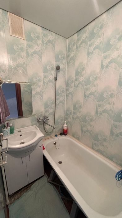 Продаётся 2 комн район Айгуль