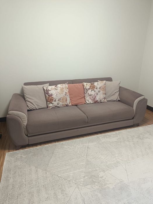 Продам диван в хорошем состоянии