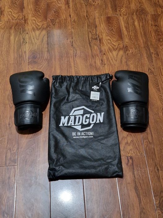 Mănusi de box MADGON