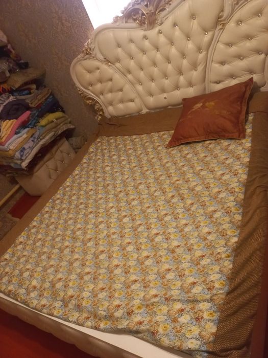 Двухспальный кровать