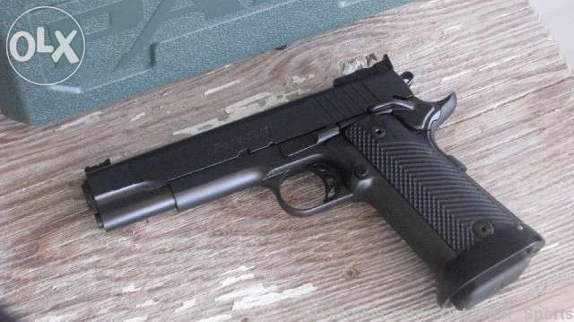 Pistol F. PUTERNIC COLT cu aer comprimat colt 4j AIRSOFT co2 (NOU)