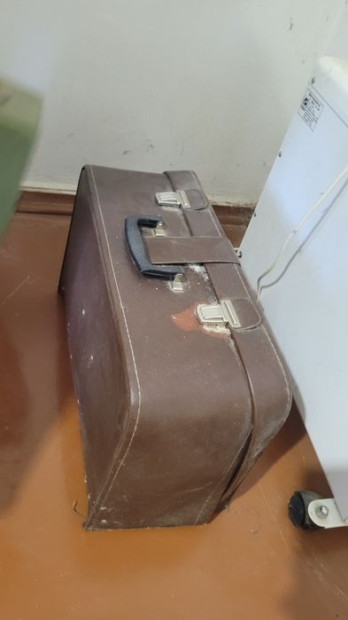 Продам советскую швейную машинку