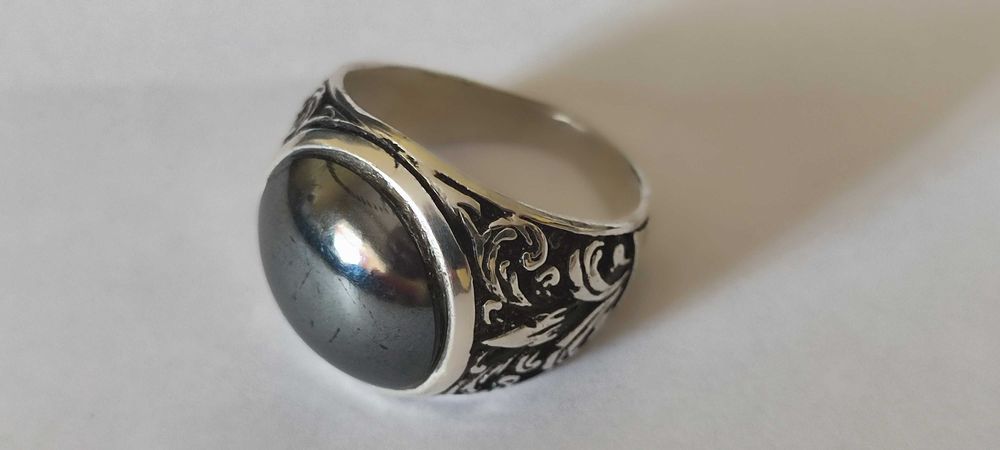 Шикарное серебряное кольцо с камнем ГЕМАТИТ
