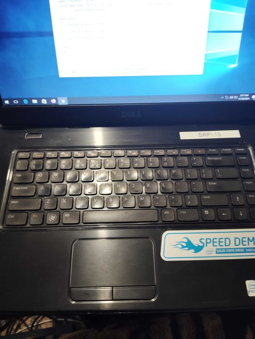 Laptop DELL inspirion N5040