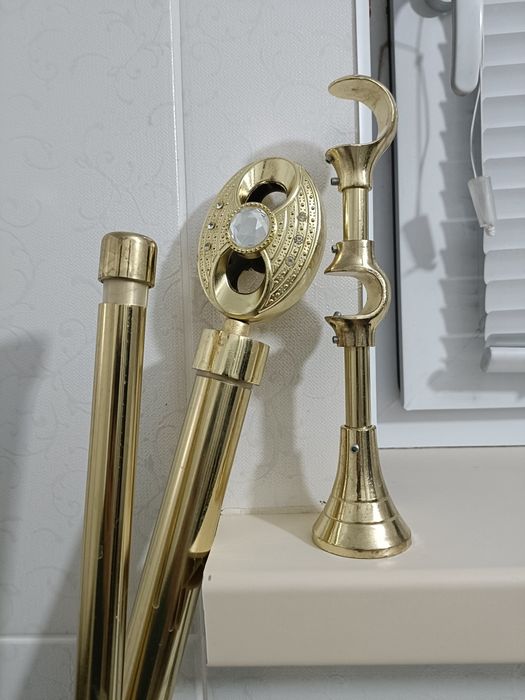 Карнизы для штор настенный