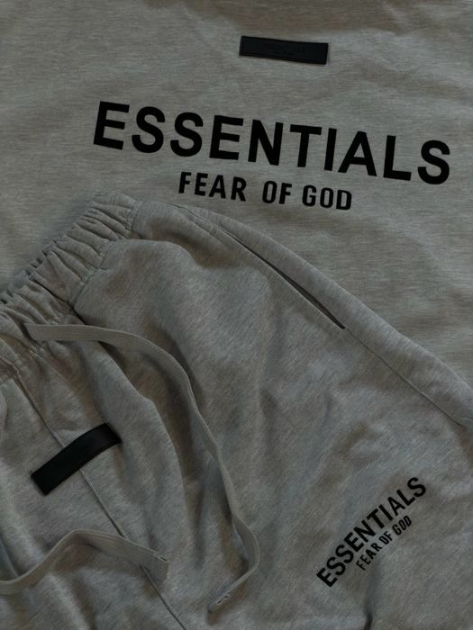 Compleu Essentials gri