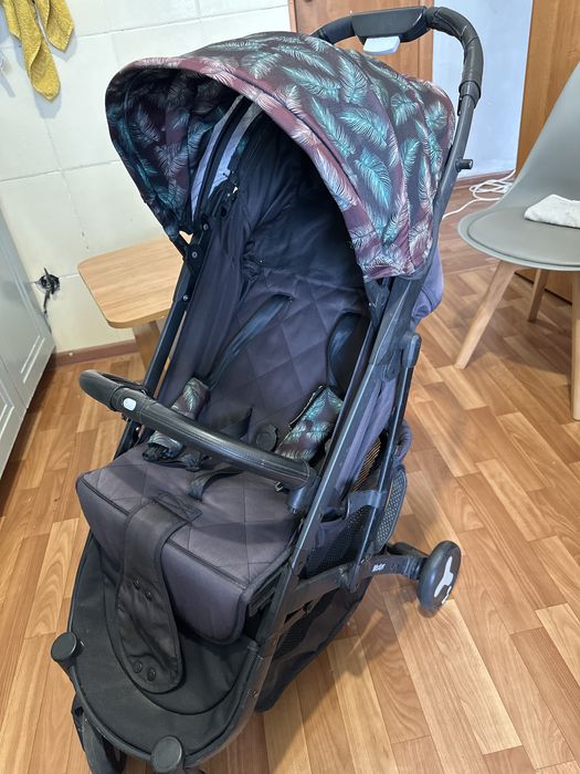 Продам прогулочную коляску