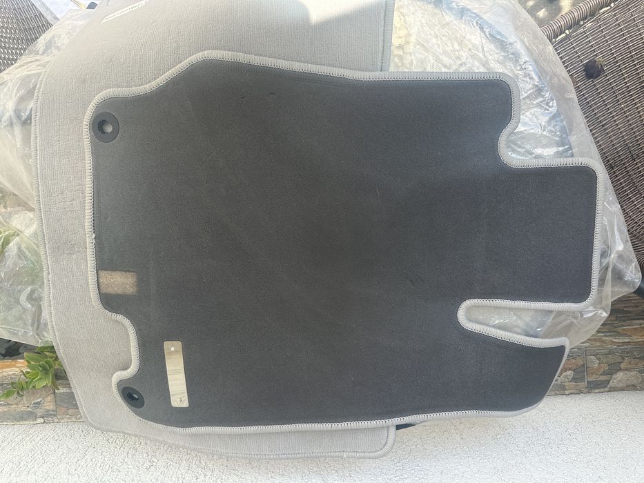 Presuri / Covorase mocheta Mercedes CLK A209 gri originale