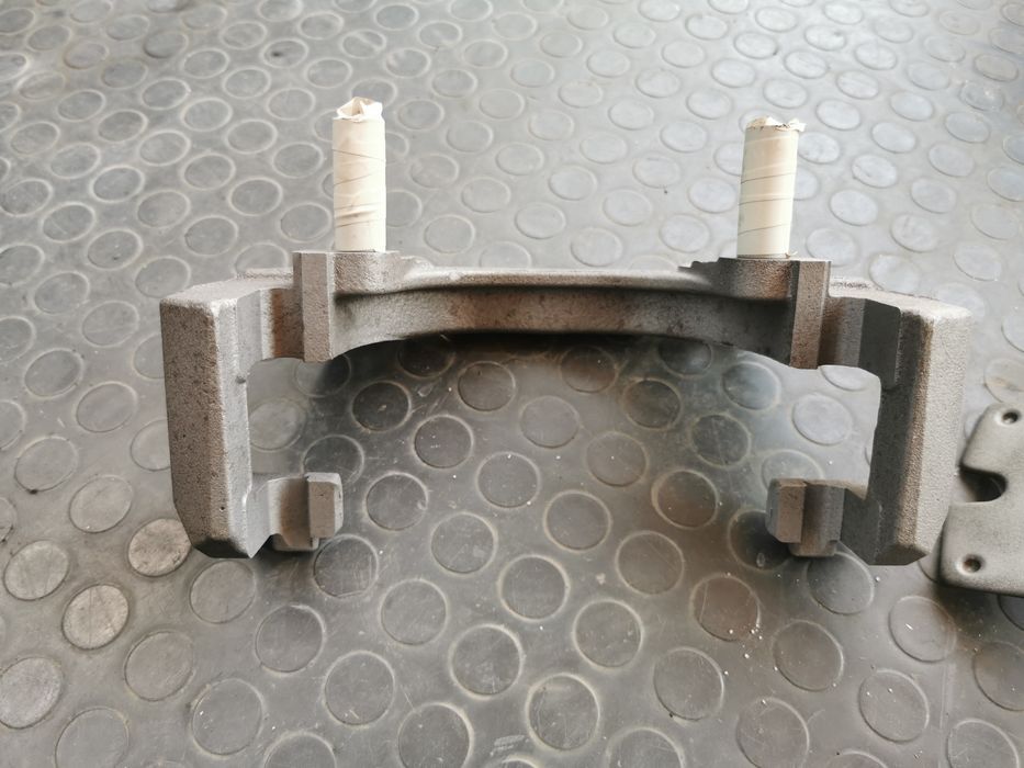 Предни спирачни апарати с дискове от BMW F10 F11 M50D 550D